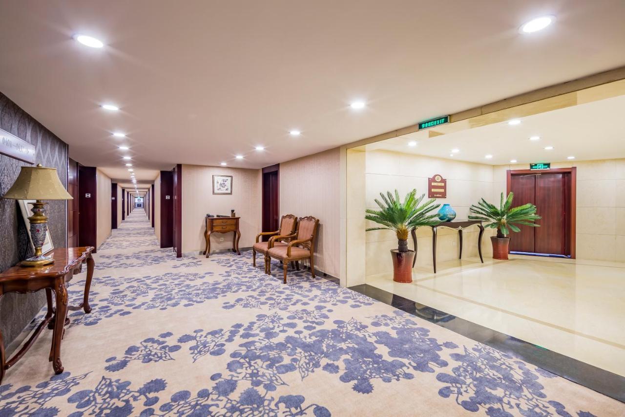 Beijing Commercial Business Hotel Exterior photo